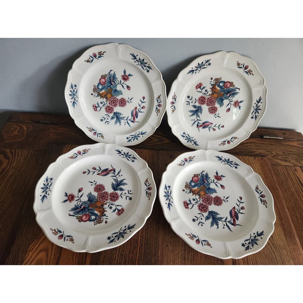 Wedgwood Williamsburg Potpourri Salad Plates Set Of 4 Made in England 8 1/4” New